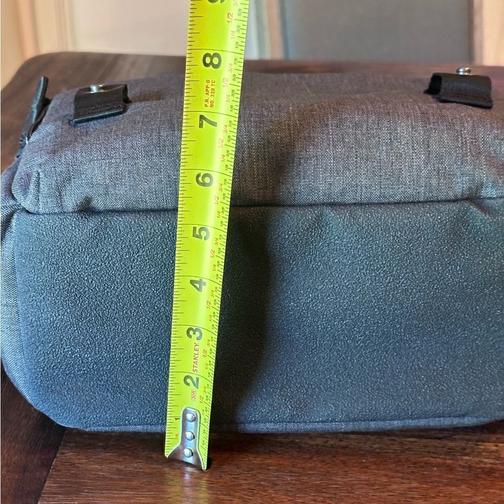 Case Logic Reflection camera/messenger bag - Picture 14 of 16